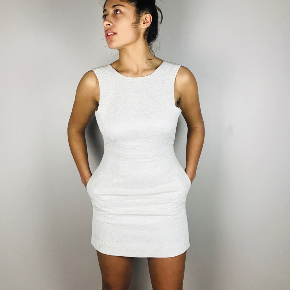 4x$35** H&M white sleeveless embroidered cocktail